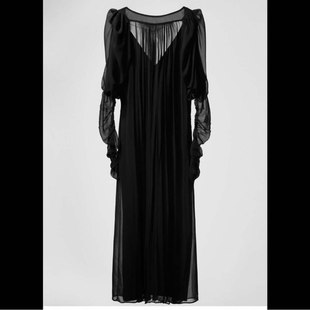 ISO - Zara limited edition long sleeve dress - (not for sale)
